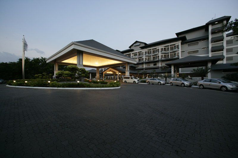 Thistle Port Dickson Exterior foto The Manor at Camp Aguinaldo